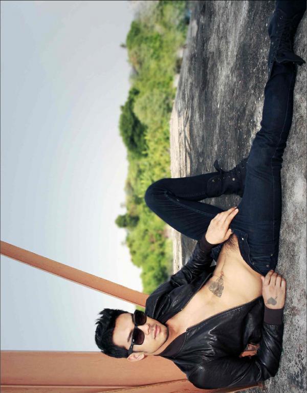 MAN-OMG-3---Guy-On-Hot-Street